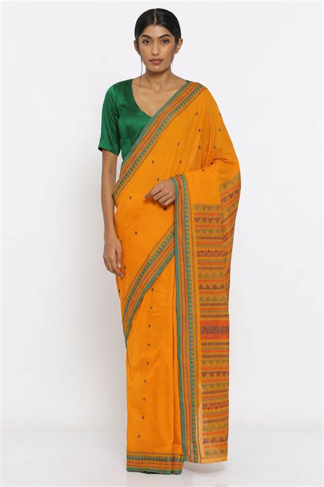 Essential Sari.